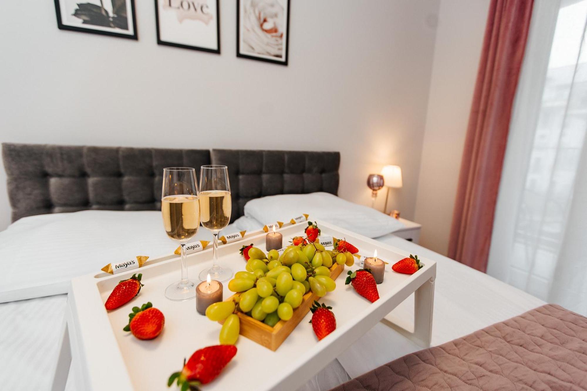 Maya'S Flats & Resorts 42 - Swietej Barbary กดัญสก์ ภายนอก รูปภาพ